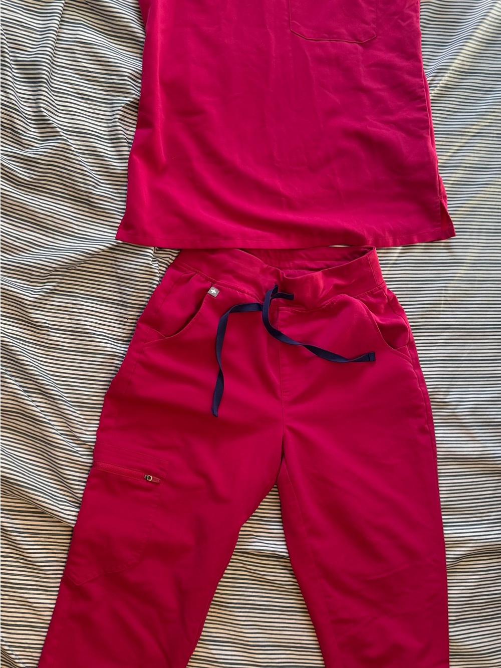FIGS: XS Scrubs